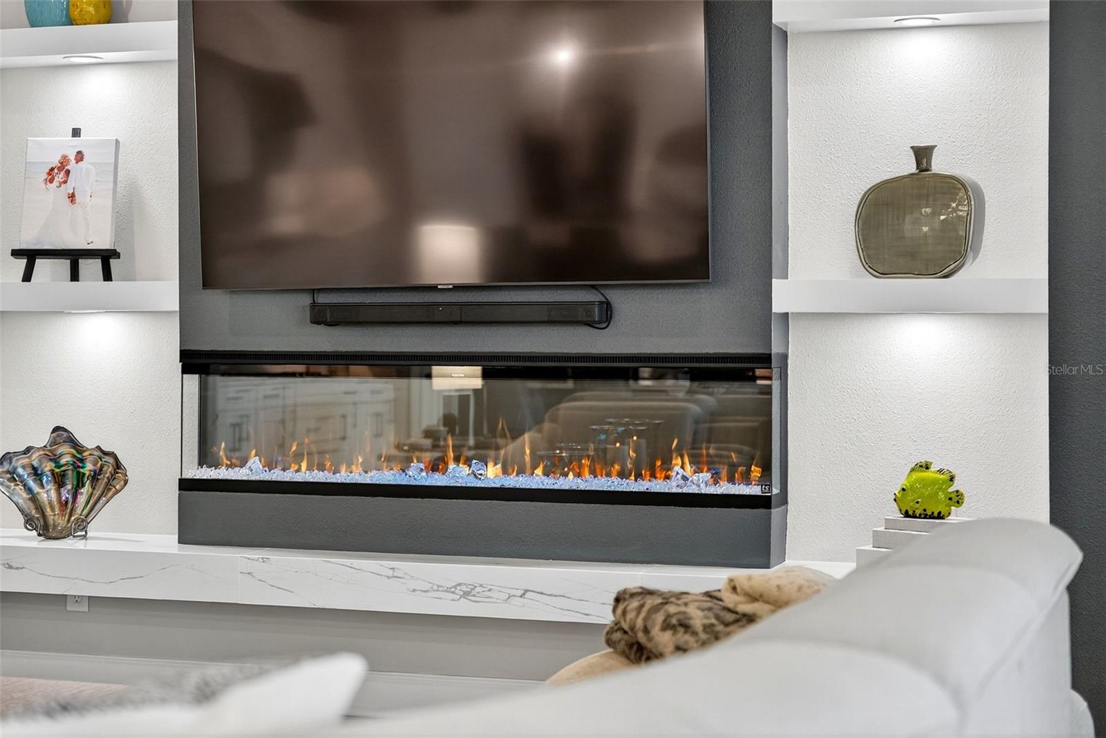 AZARIO ESPLANADE PH V - Residential