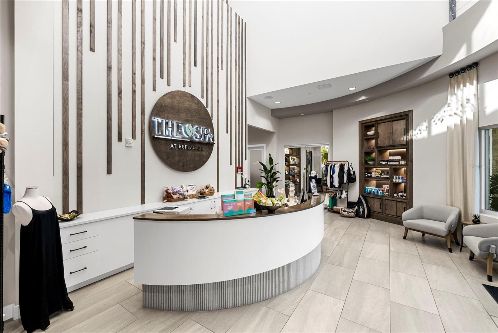 AZARIO ESPLANADE PH V - Residential