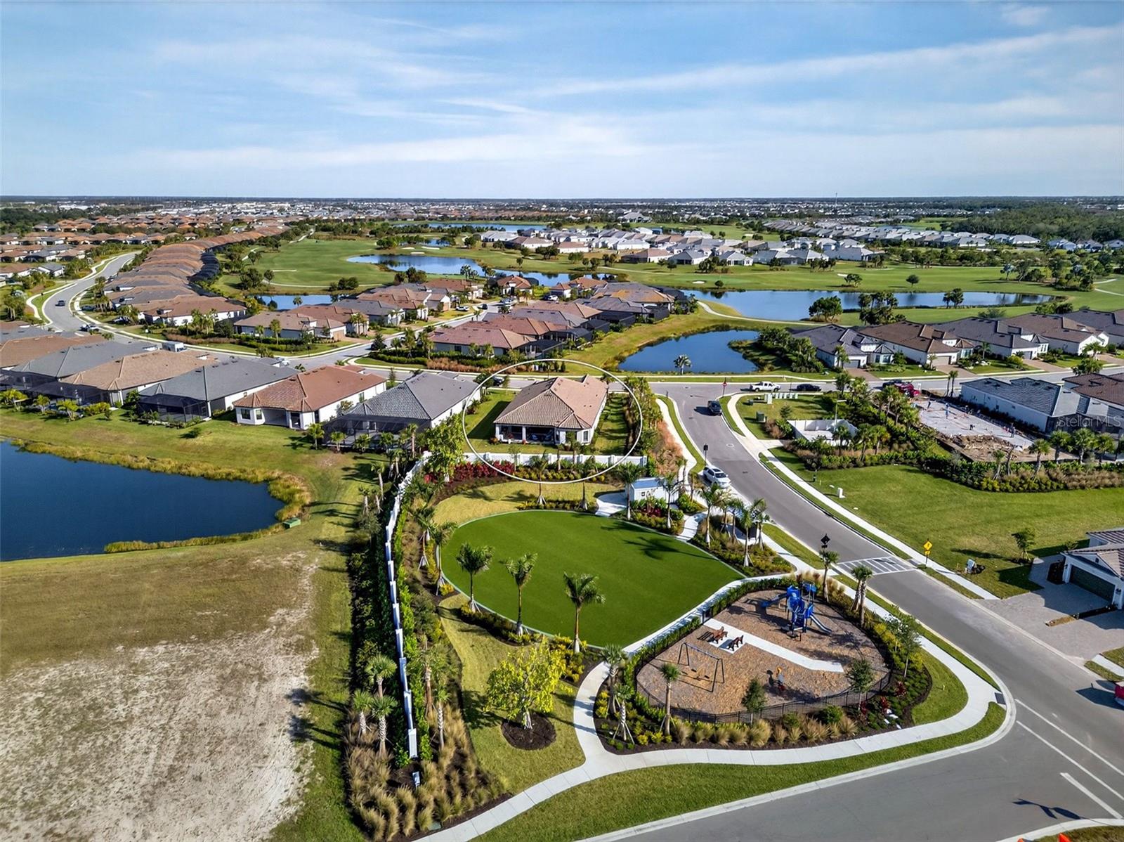 AZARIO ESPLANADE PH V - Residential