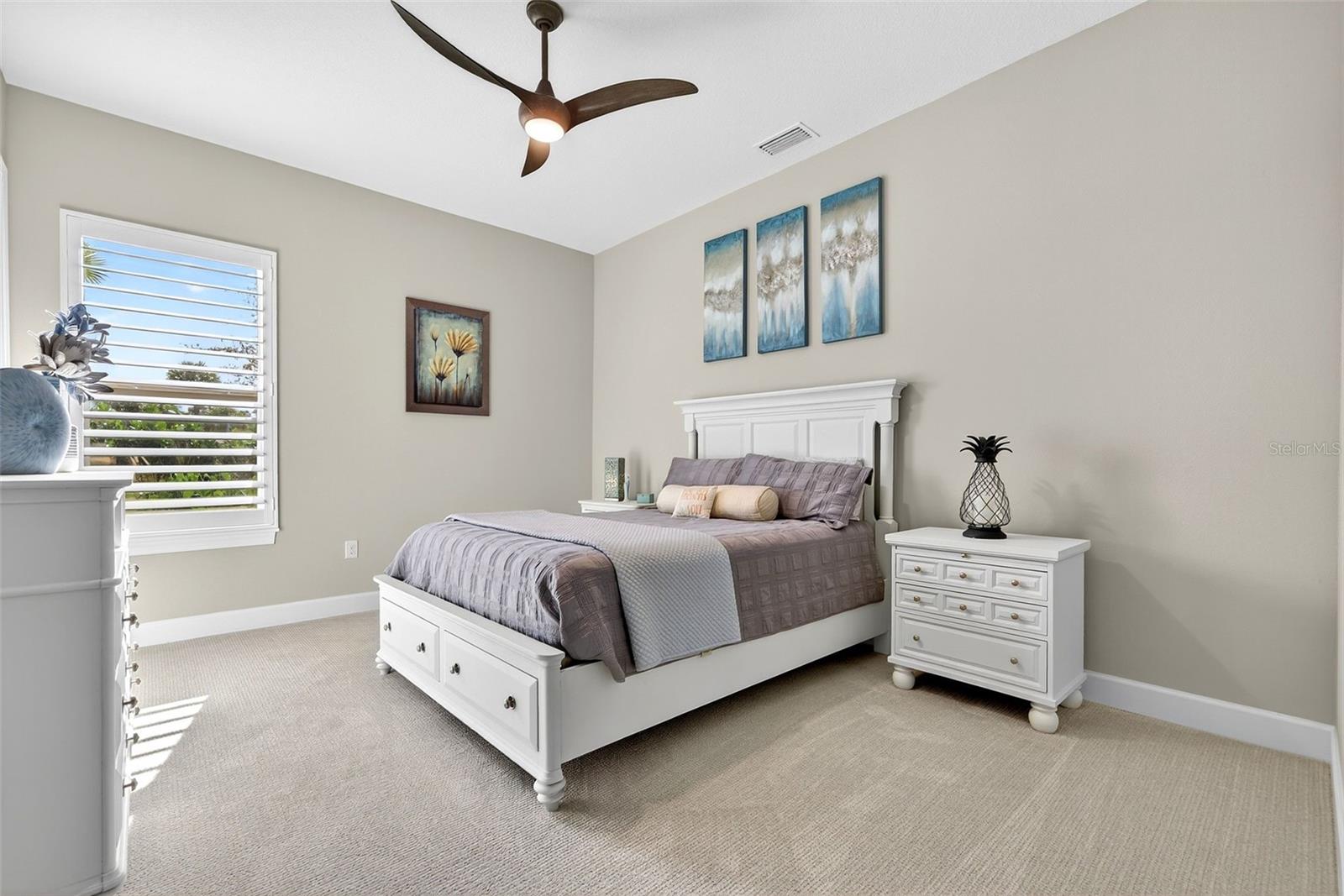 AZARIO ESPLANADE PH V - Residential