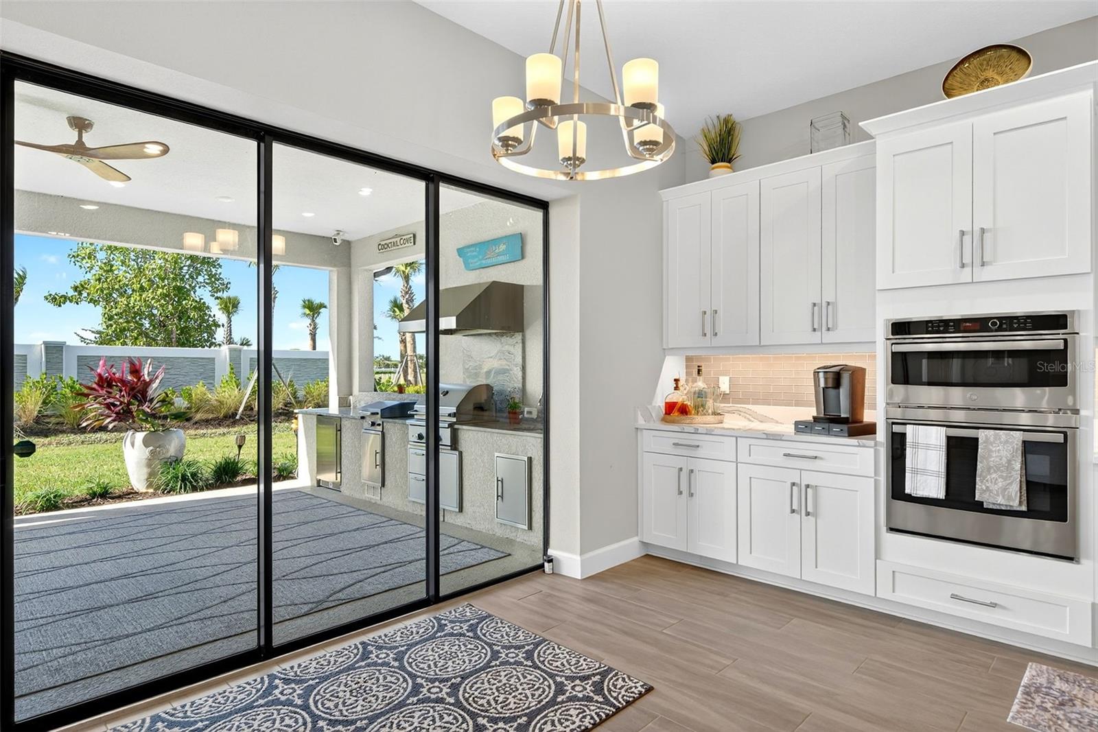 AZARIO ESPLANADE PH V - Residential