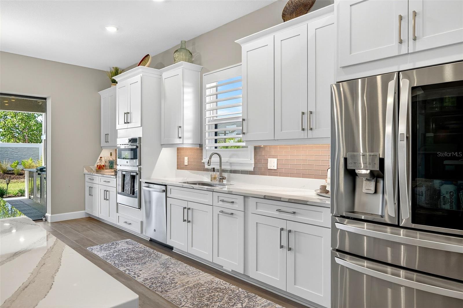 AZARIO ESPLANADE PH V - Residential