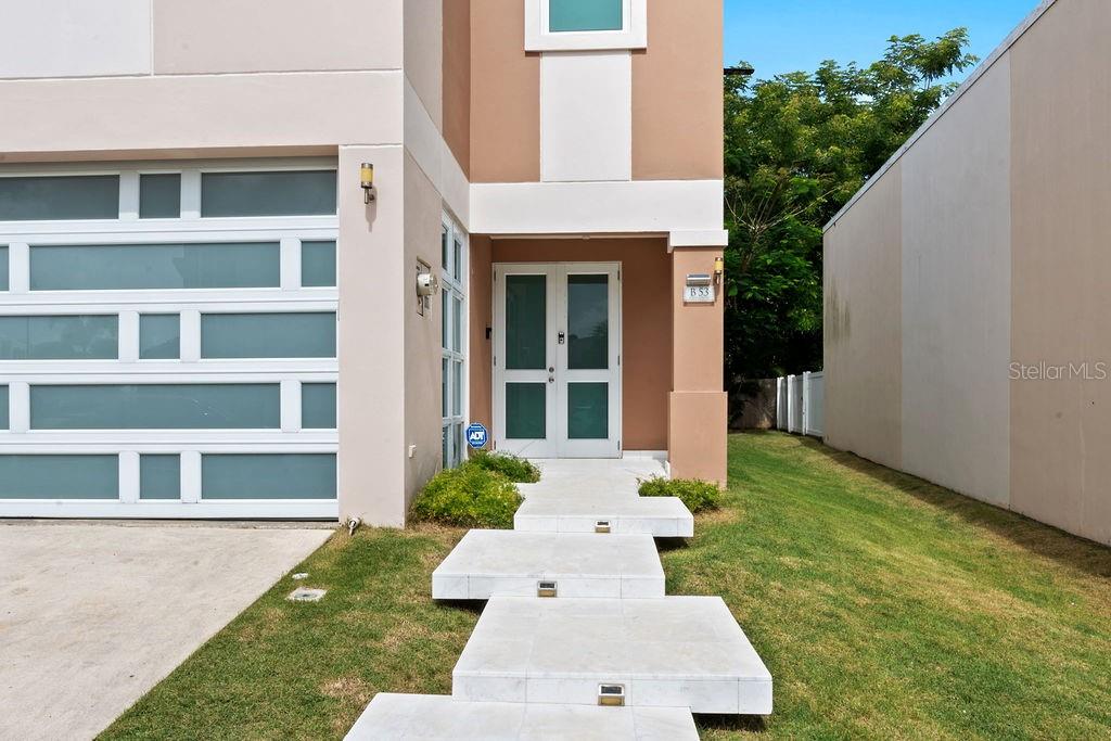 MIRABELLA VILLAGE & CLUB - Residential