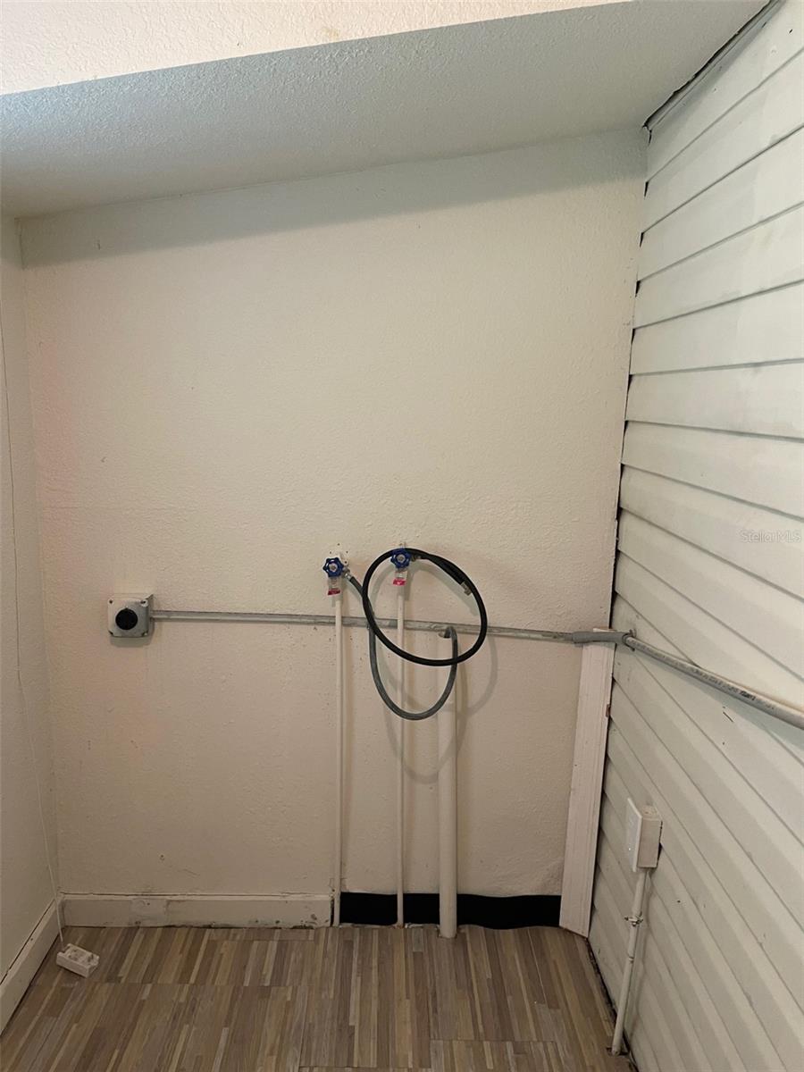 WEST END - Residential