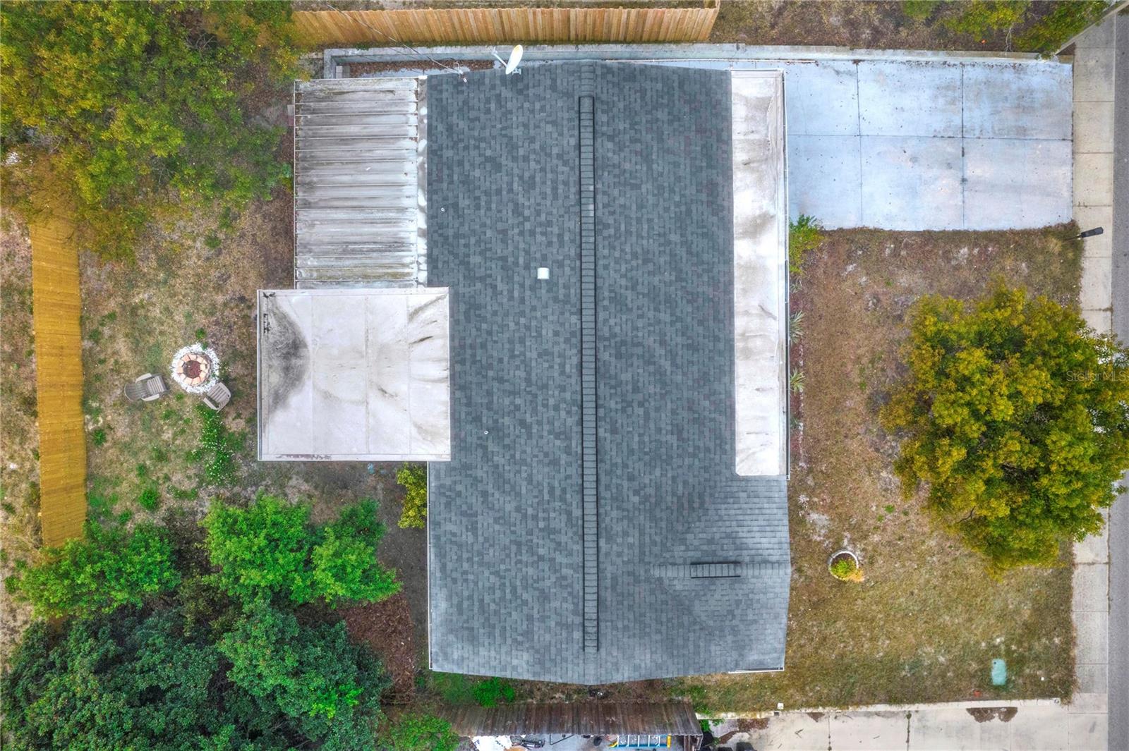 COLONIAL HILLS - Residential