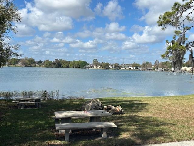 LAKE PINELOCH VILLAGE CONDO 05 - Residential