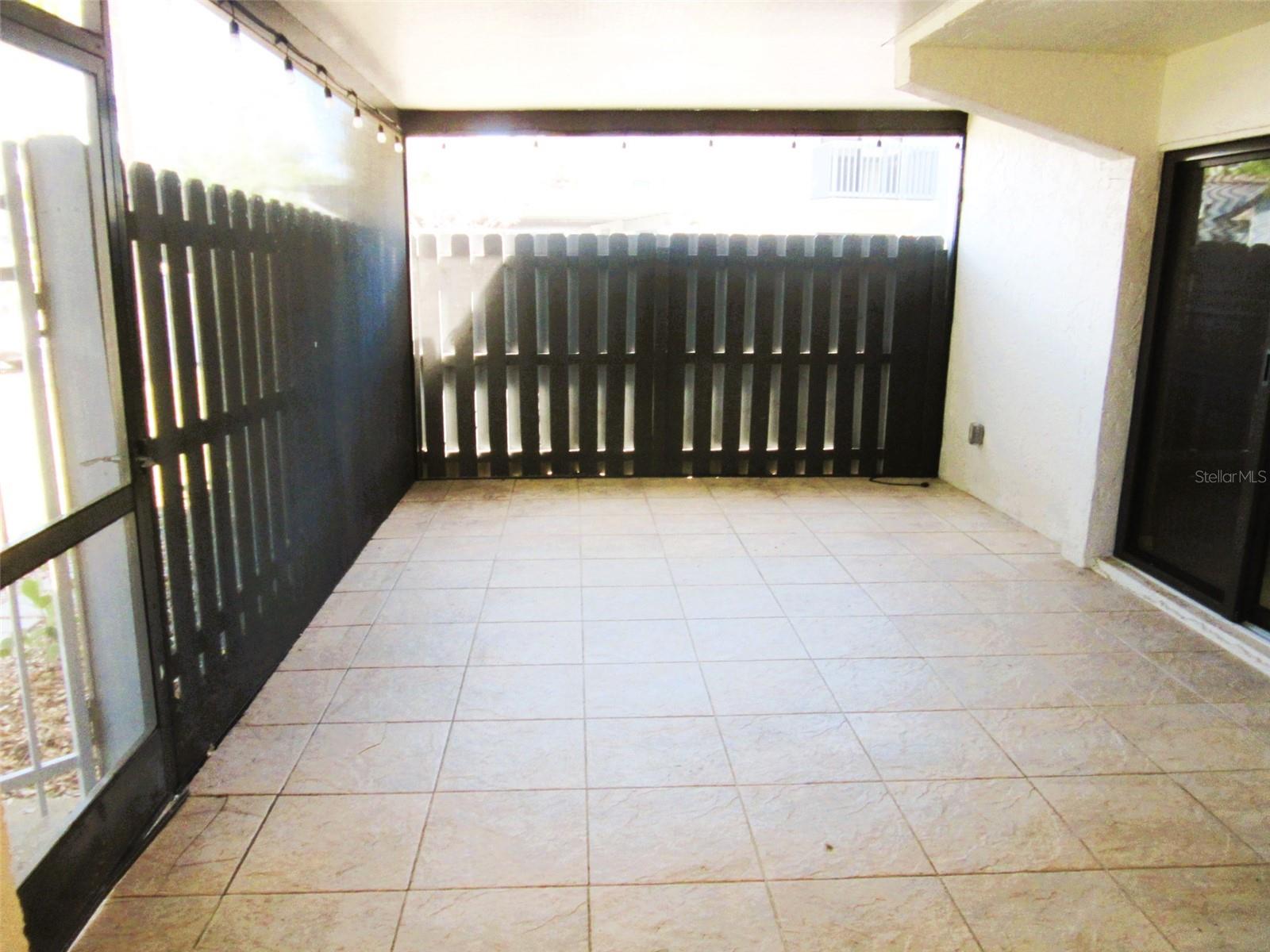 NEWPORT GLEN CONDO PH 01 - Residential