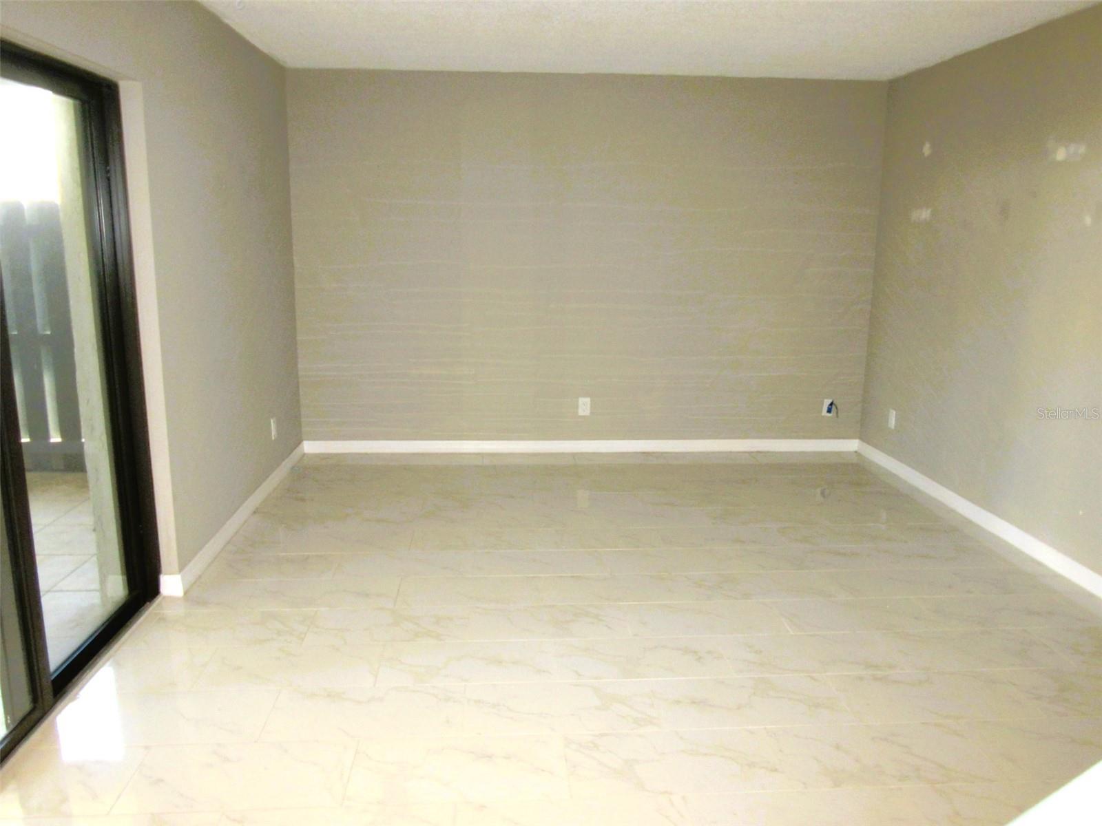 NEWPORT GLEN CONDO PH 01 - Residential