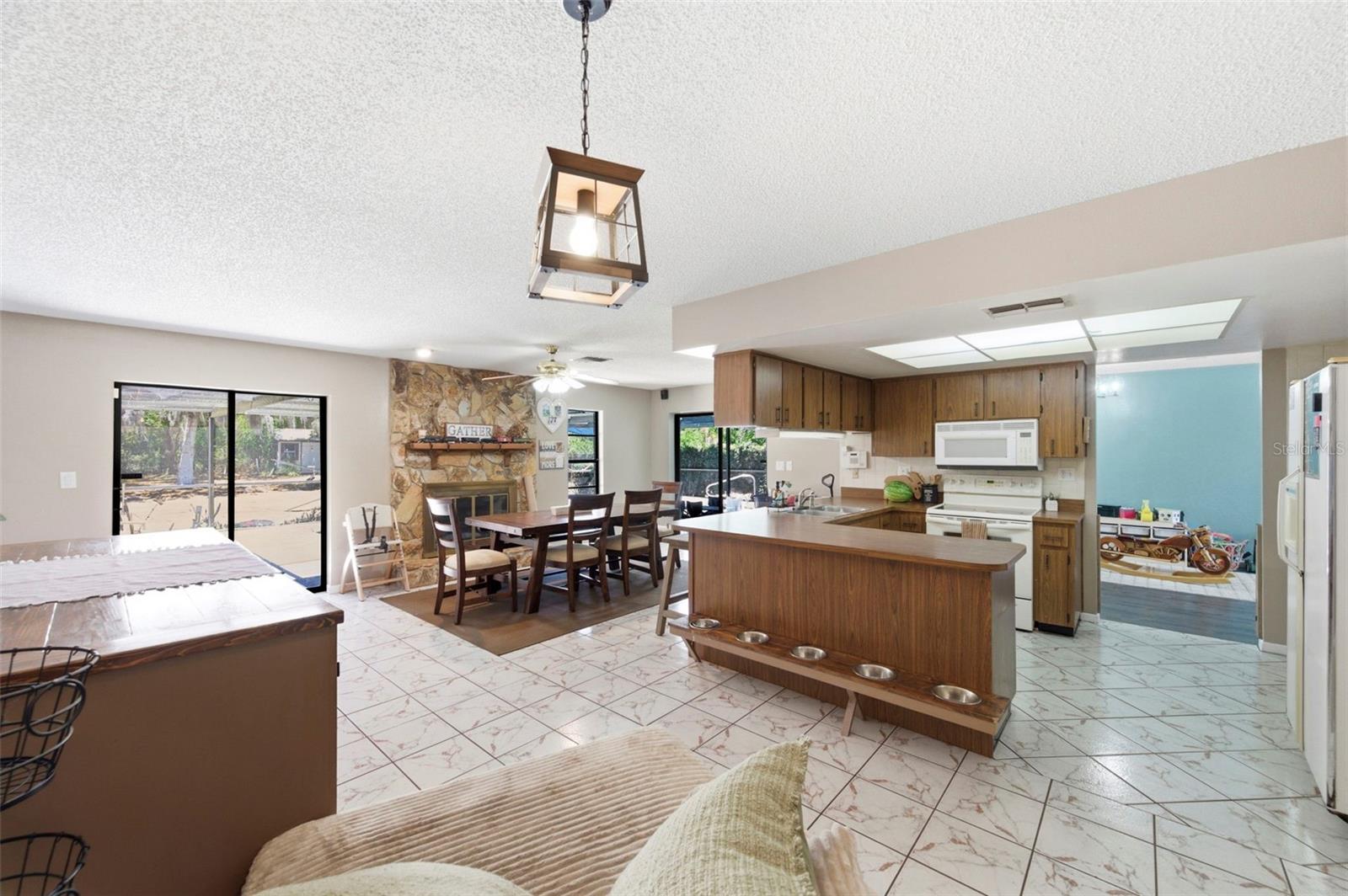 SPRING HILL - Residential