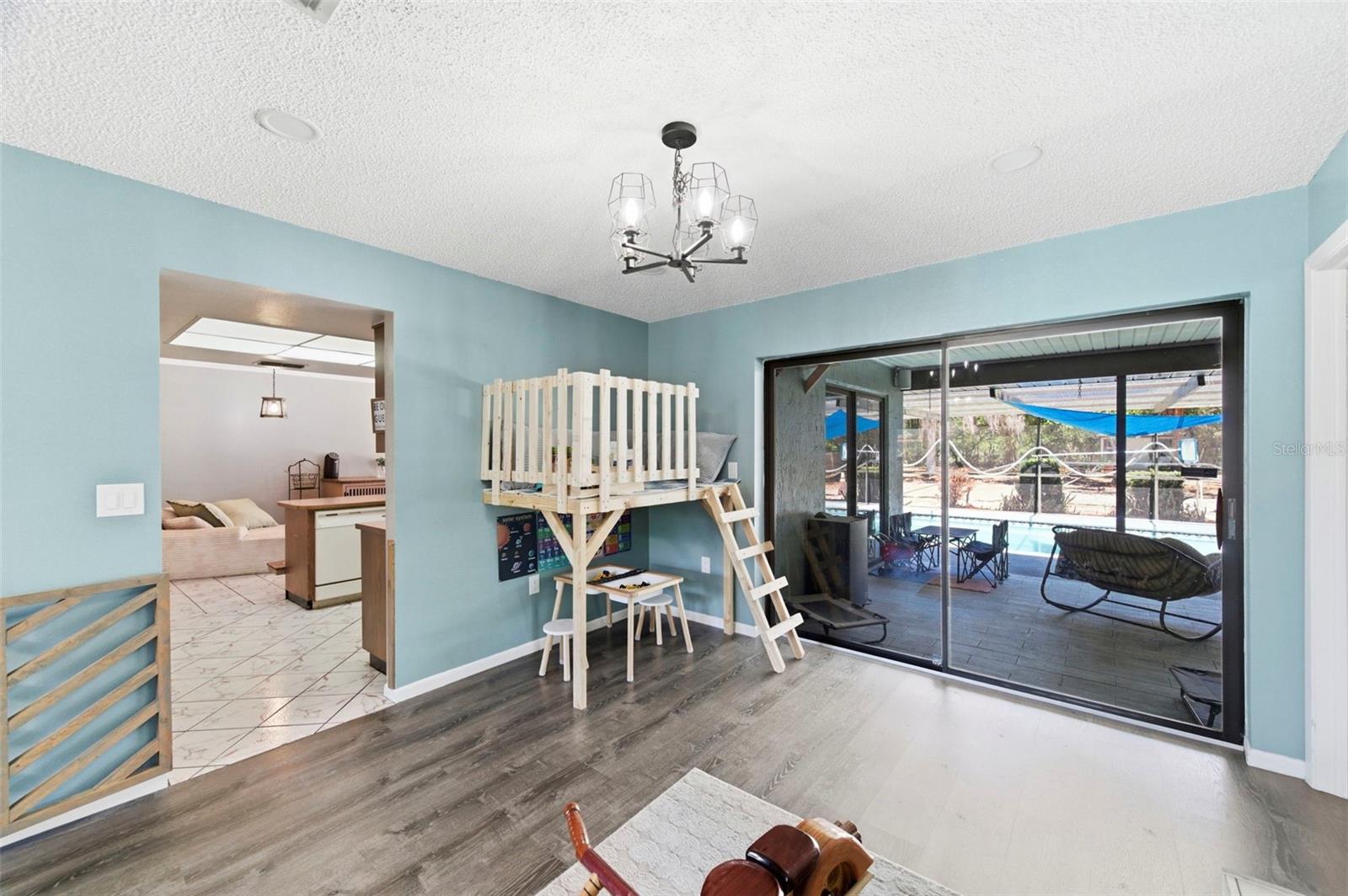 SPRING HILL - Residential
