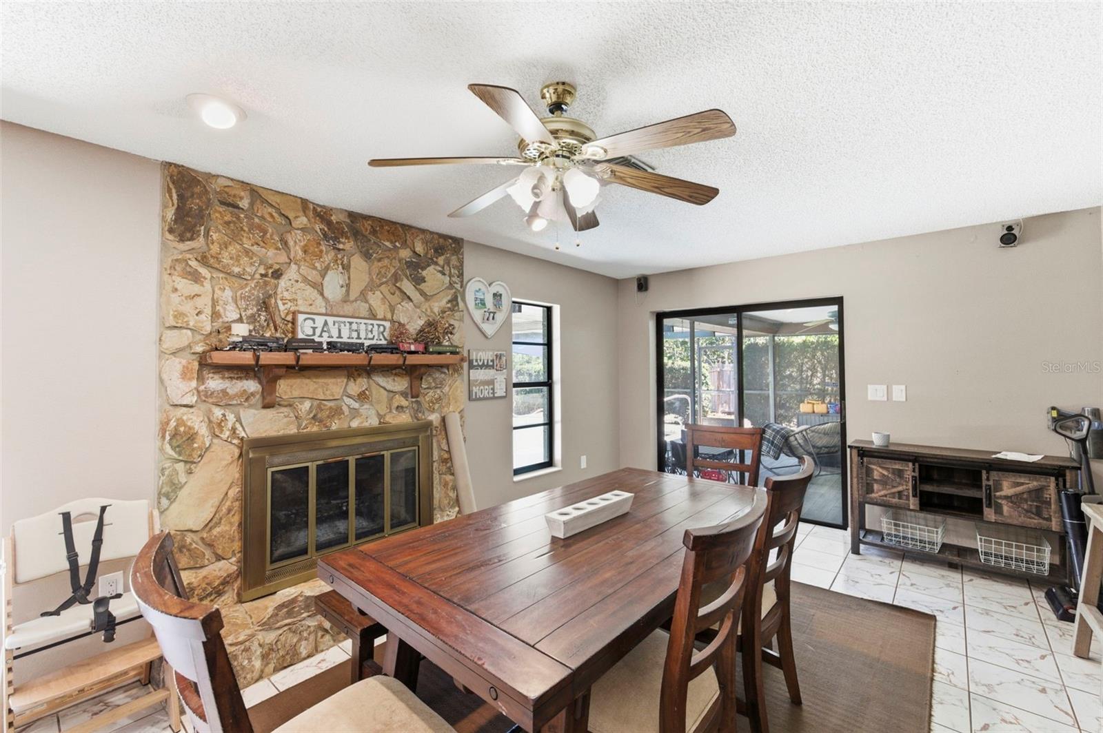 SPRING HILL - Residential