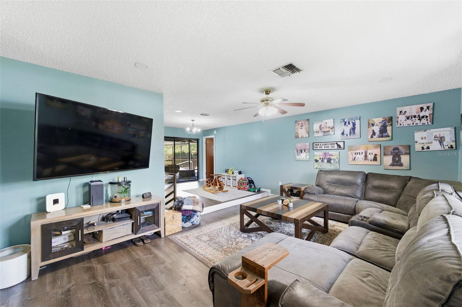 SPRING HILL - Residential