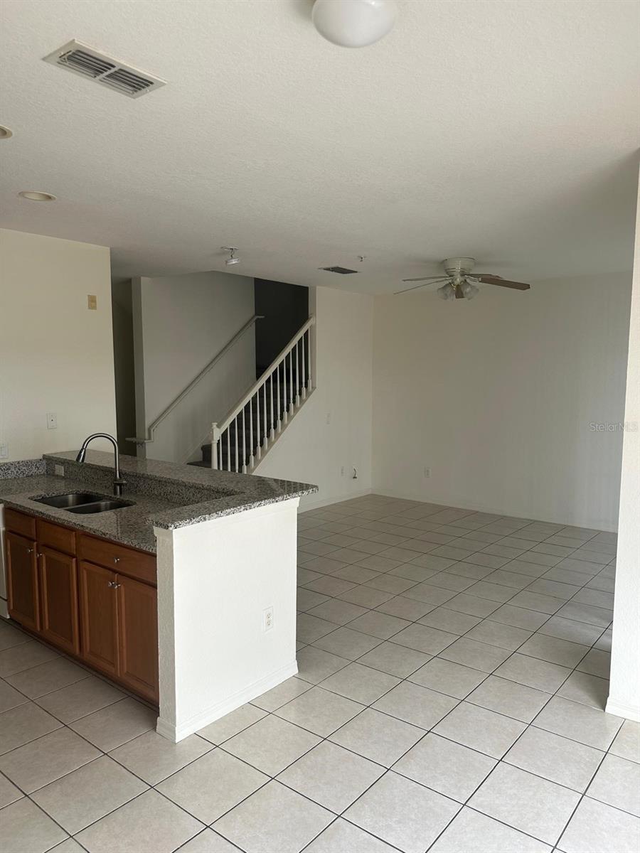 2424 GRAND CENTRAL PARKWAY 4