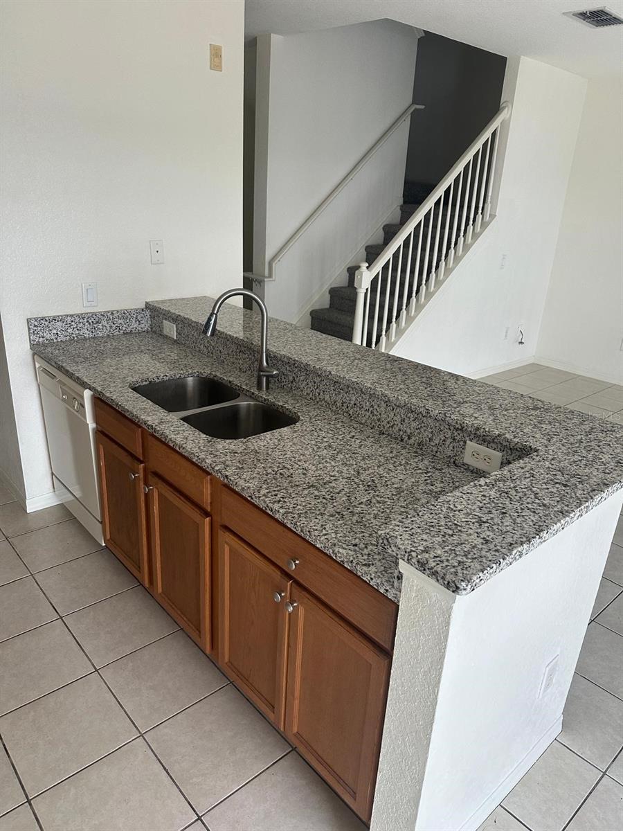 2424 GRAND CENTRAL PARKWAY 4