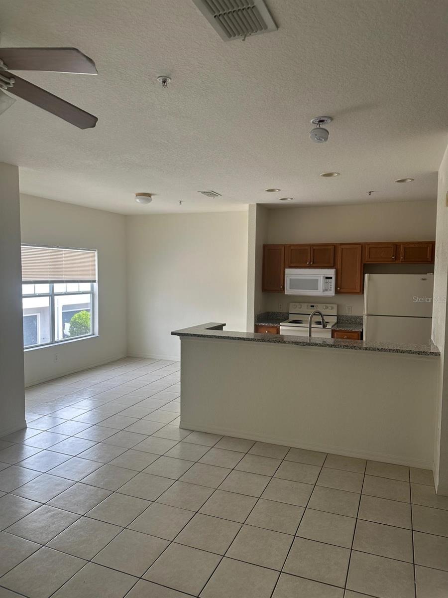2424 GRAND CENTRAL PARKWAY 4