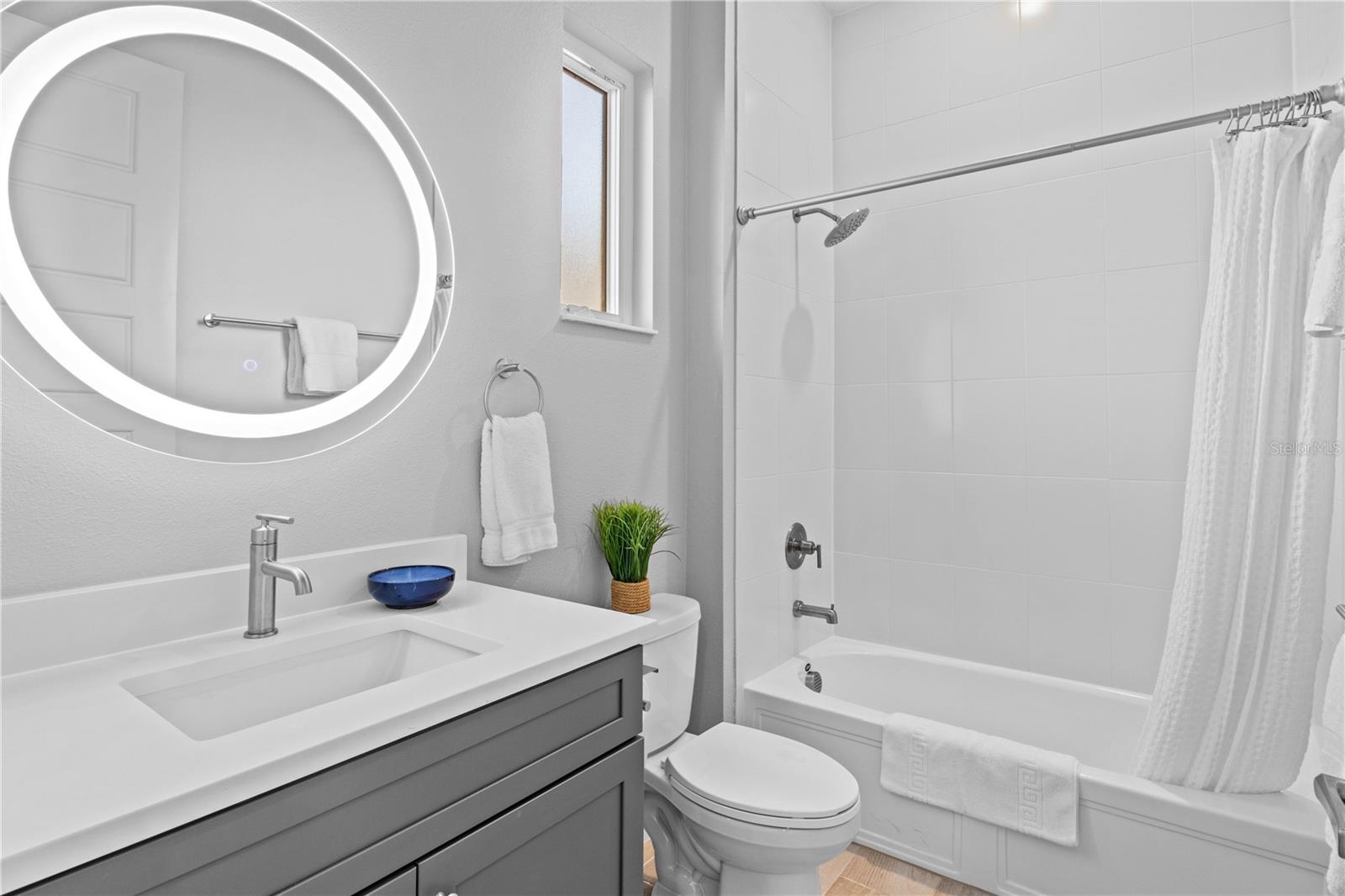 AQUA LAGOON - Residential