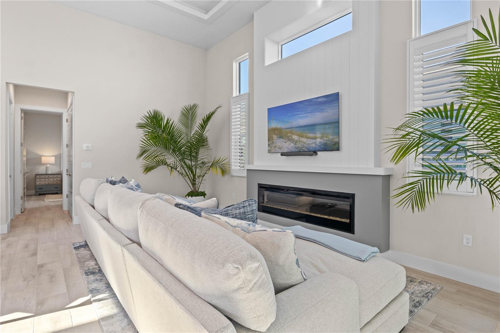 AQUA LAGOON - Residential