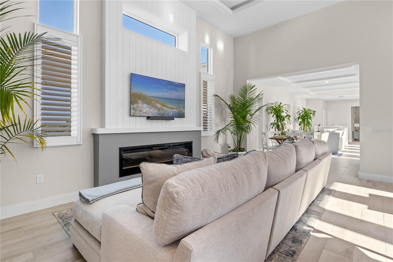 AQUA LAGOON - Residential