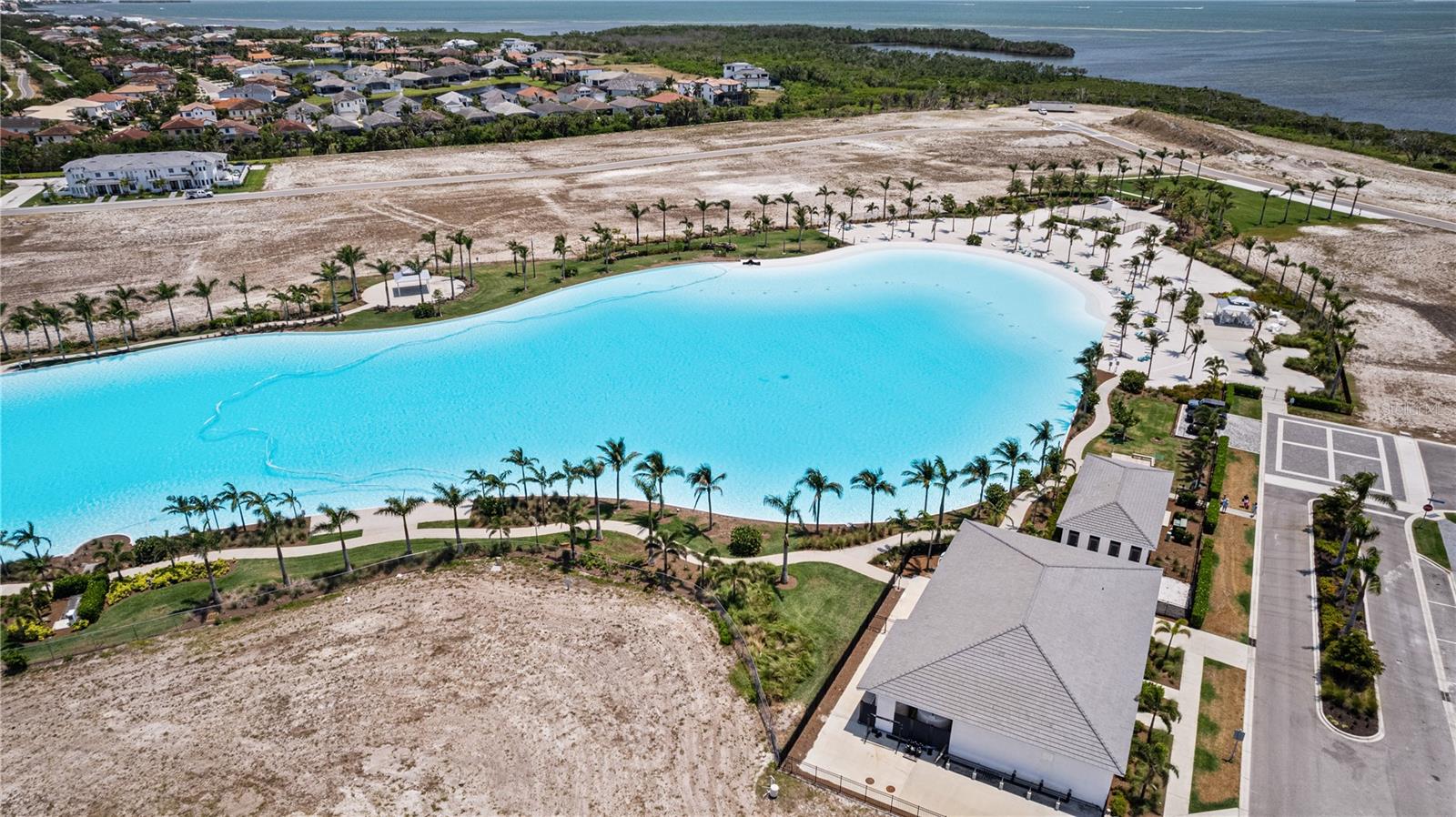 AQUA LAGOON - Residential