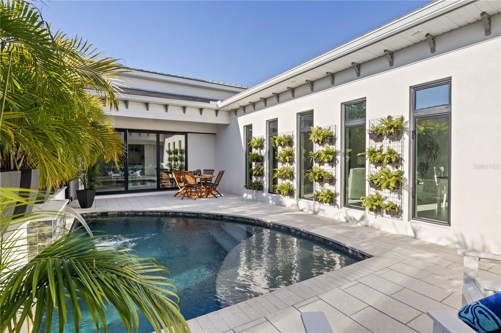 AQUA LAGOON - Residential