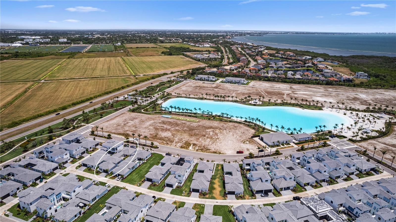 AQUA LAGOON - Residential