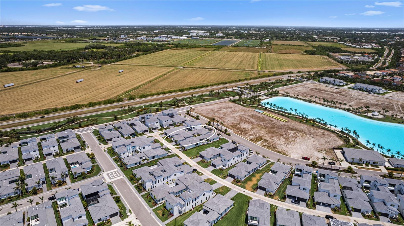 AQUA LAGOON - Residential