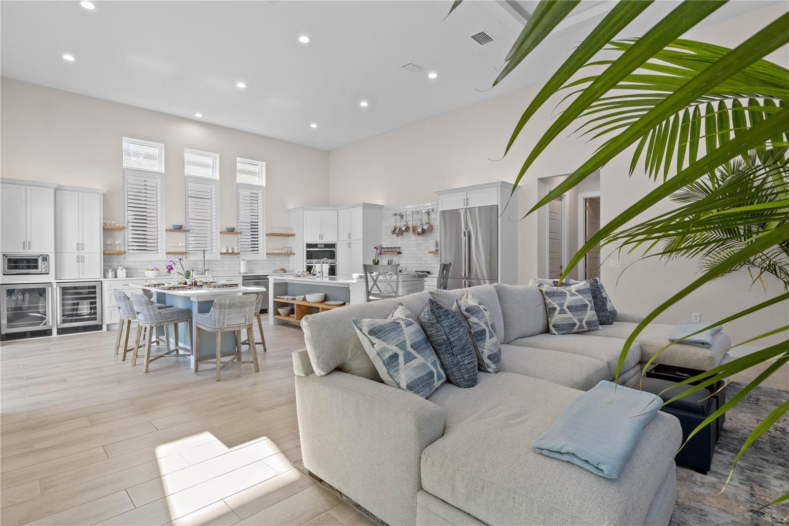 AQUA LAGOON - Residential