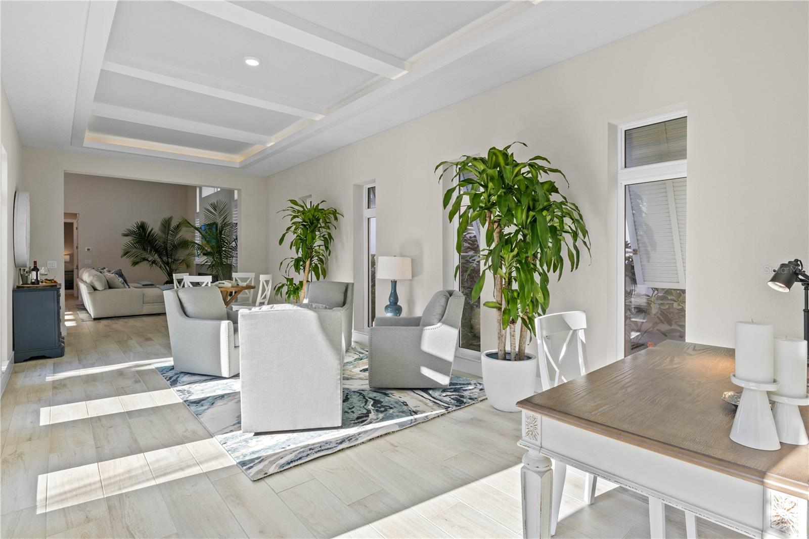 AQUA LAGOON - Residential