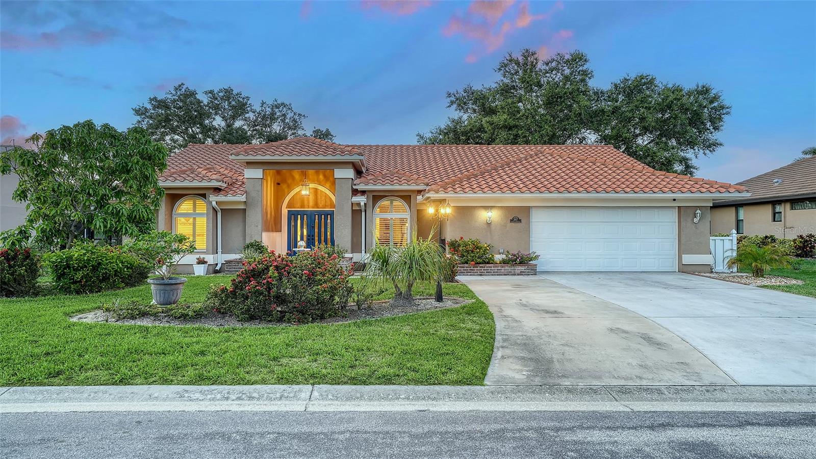 387 EDEN DR DRIVE