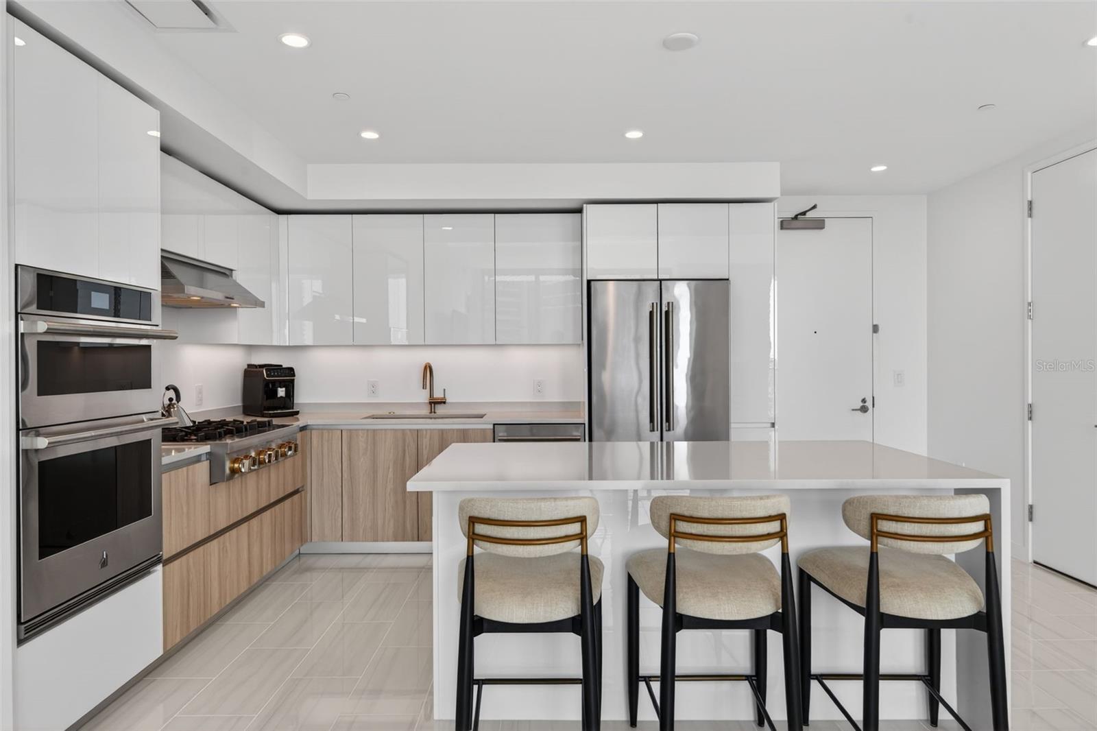 400 CENTRAL - Residential