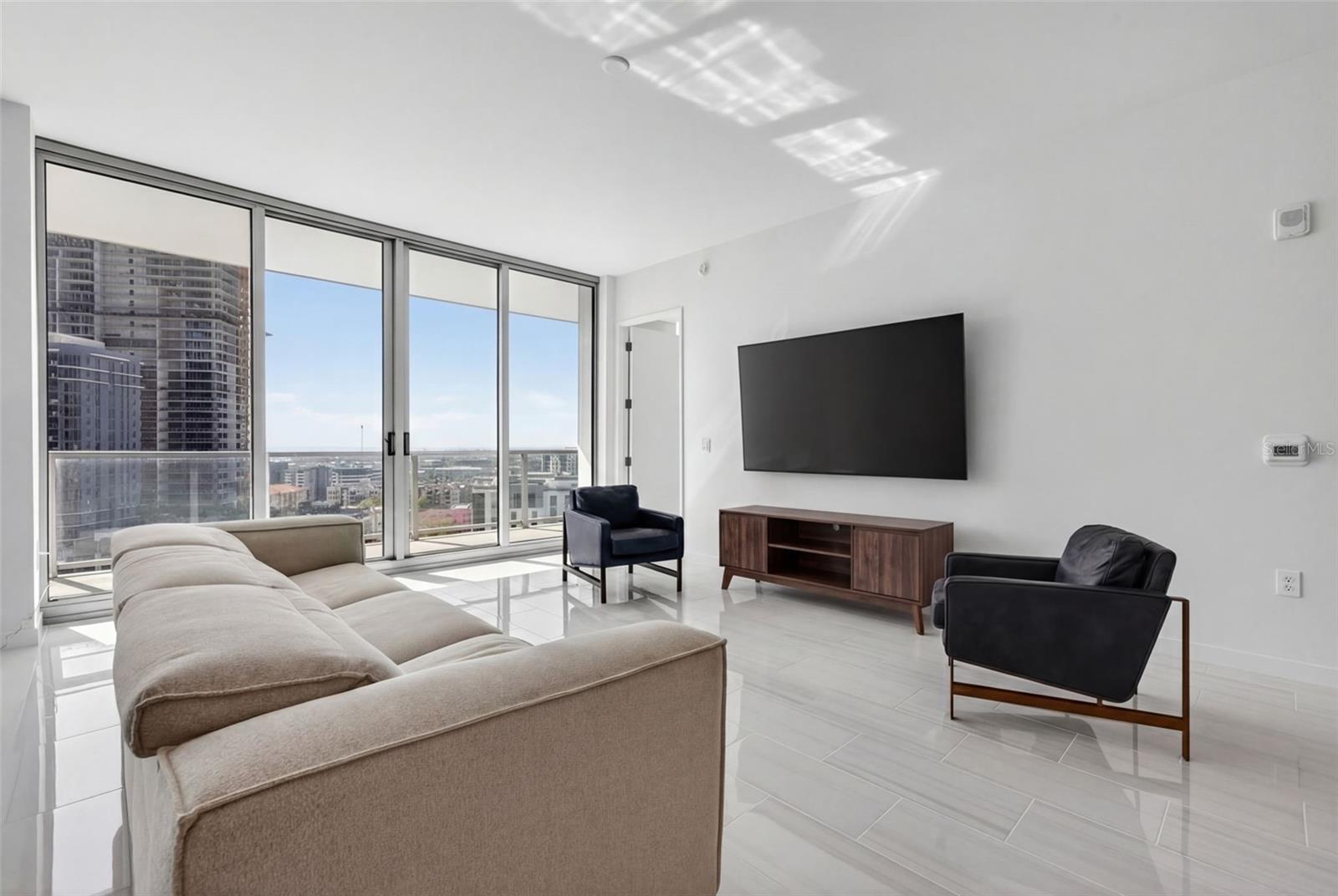 400 CENTRAL - Residential