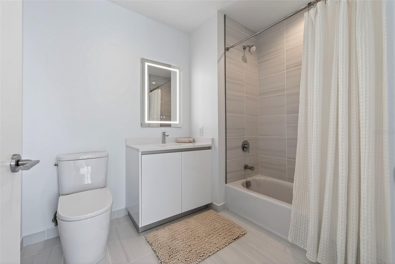 400 CENTRAL - Residential