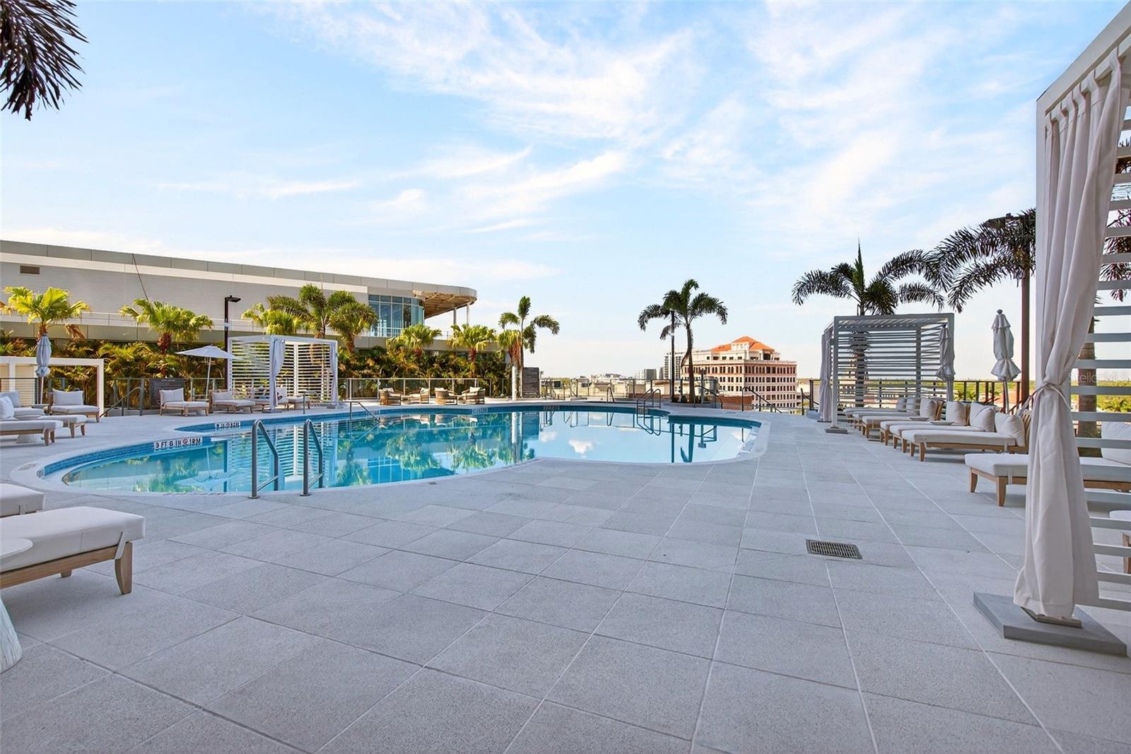 400 CENTRAL - Residential