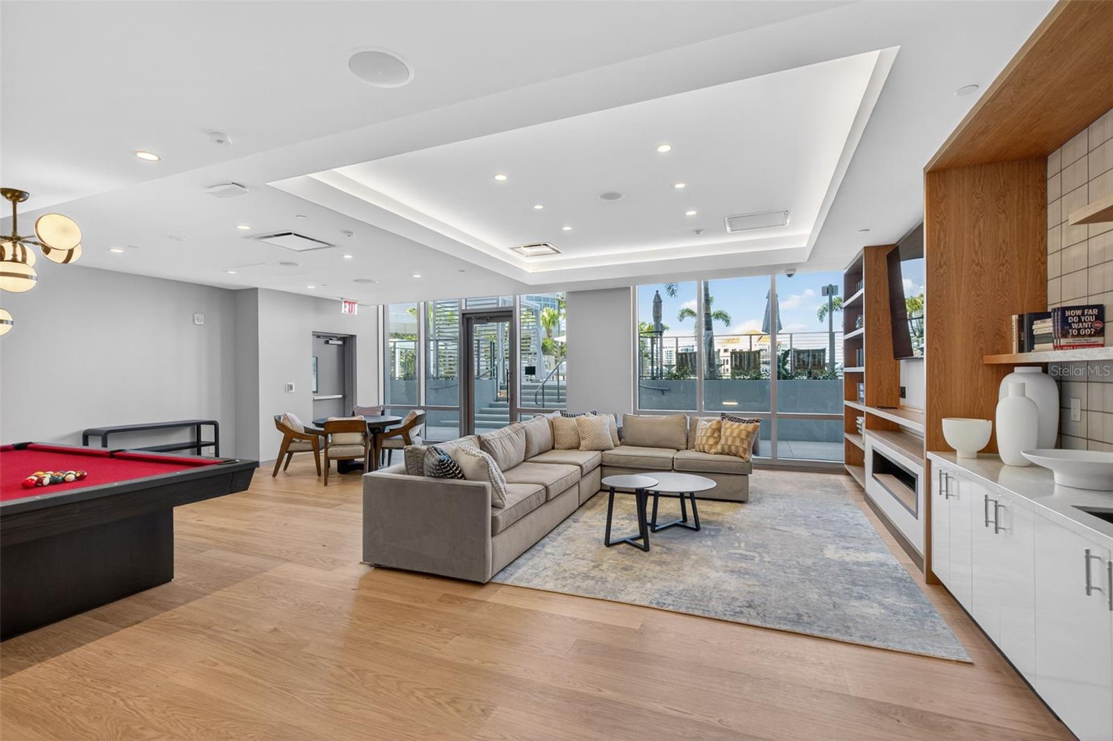 400 CENTRAL - Residential