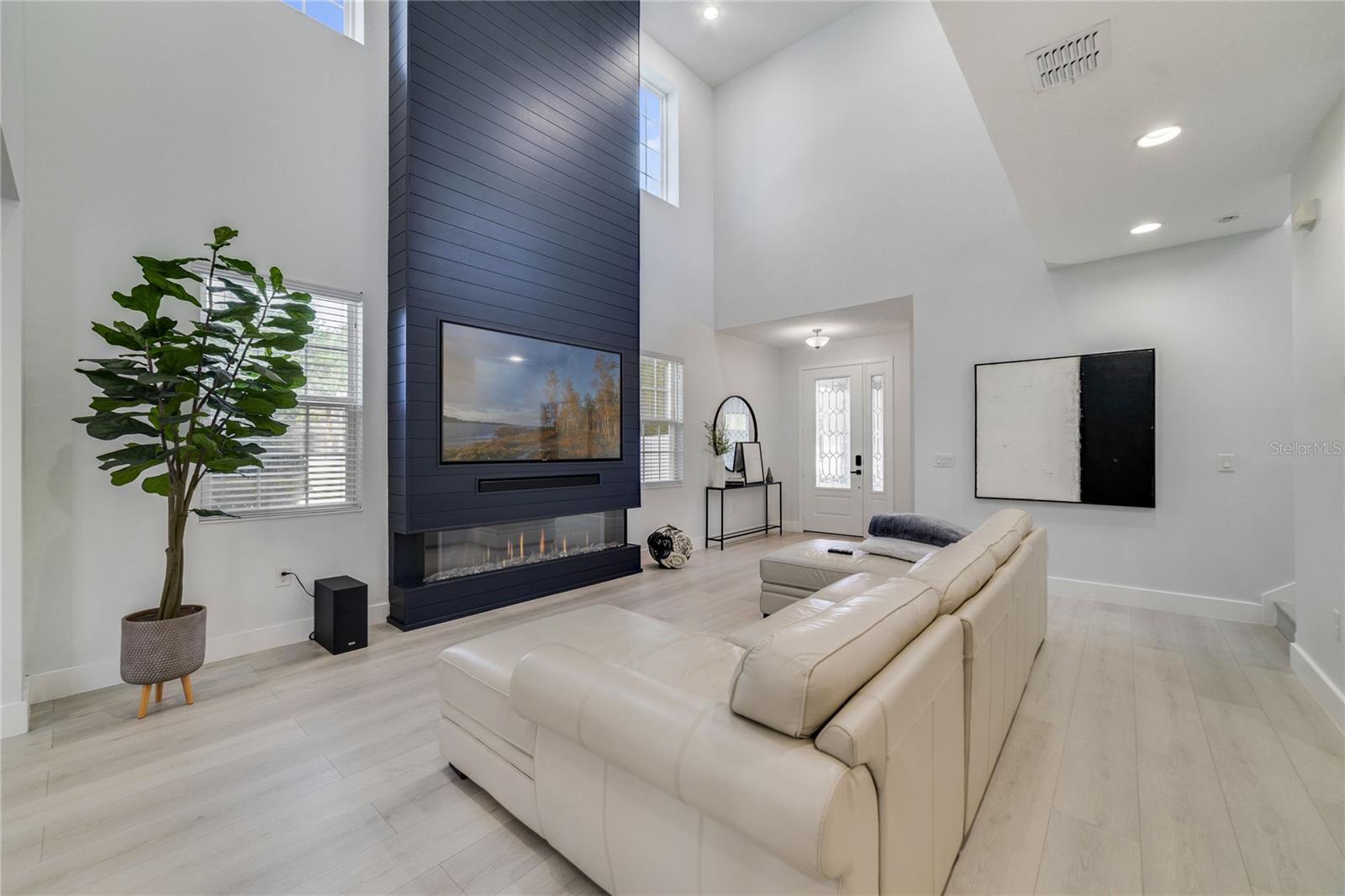 15107 WHITE WAGTAIL LANE
