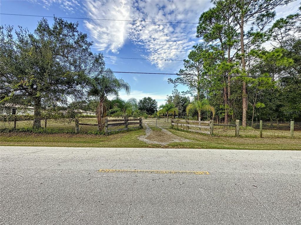 Photo of E 19th Street, Saint Cloud, FL 34769 (MLS # O6187401)