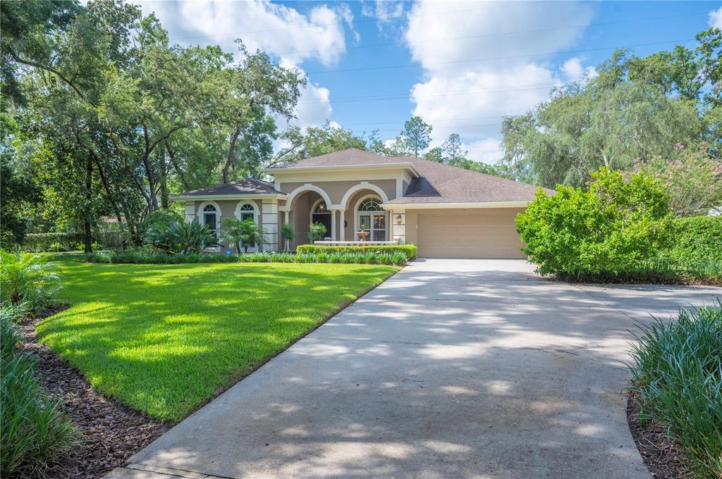 Photo of 511 Duque Road, Lutz, FL 33549 (MLS # TB8397580)