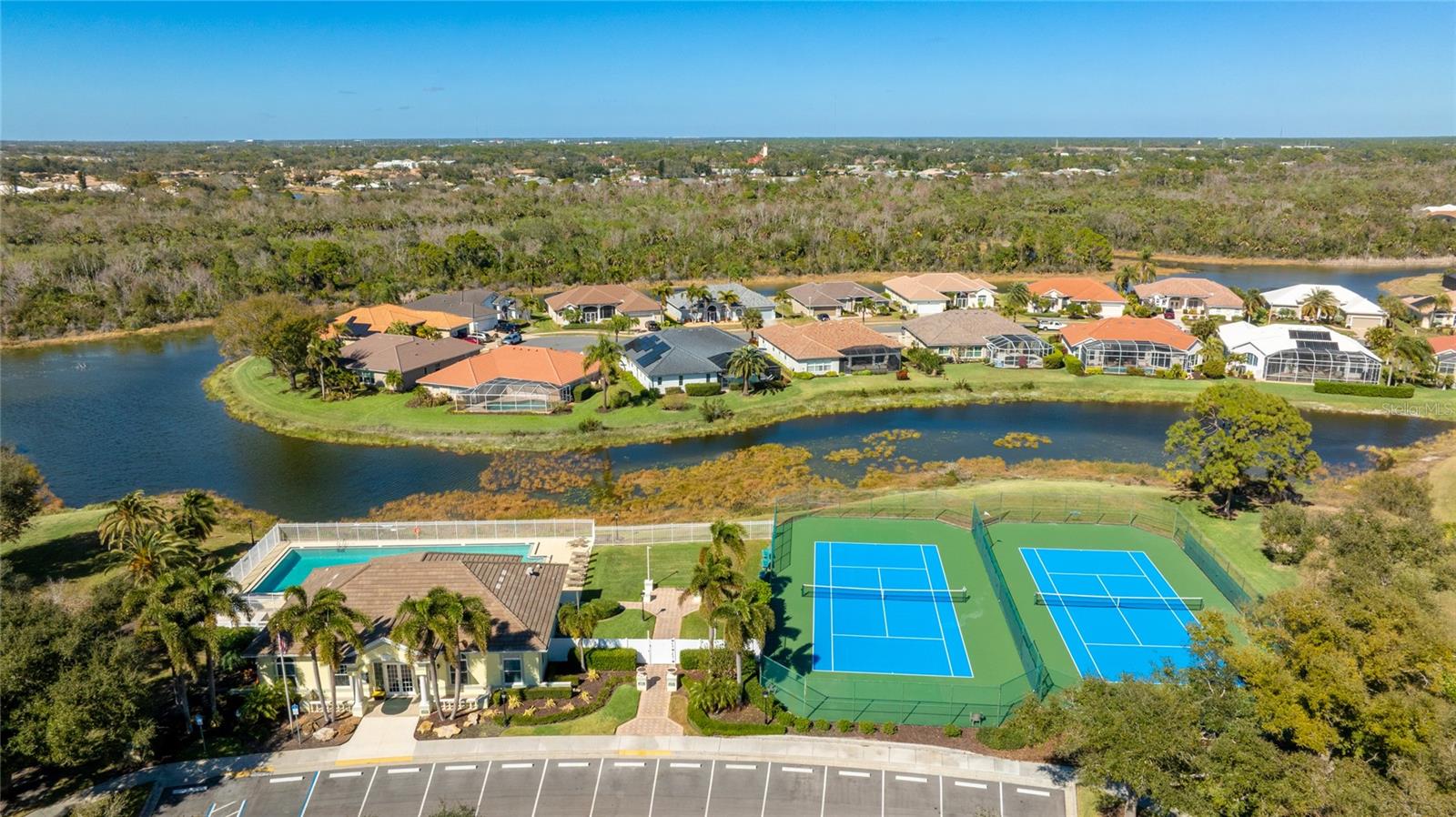 THE LAKES OF JACARANDA - Residential