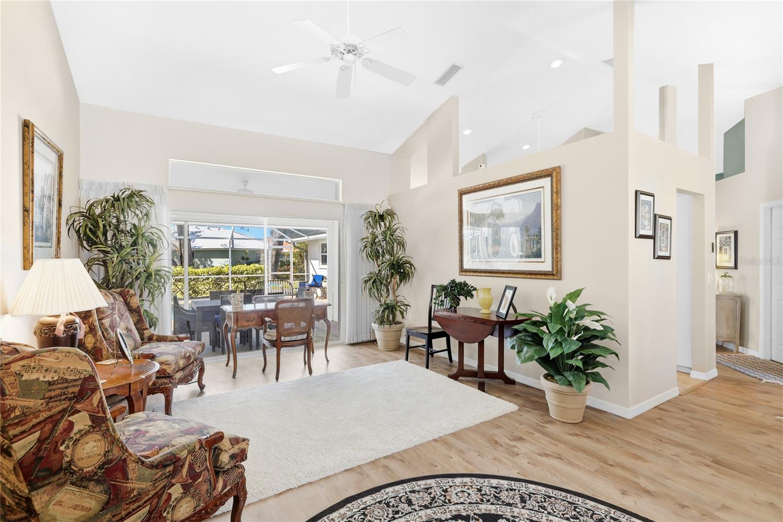 THE LAKES OF JACARANDA - Residential