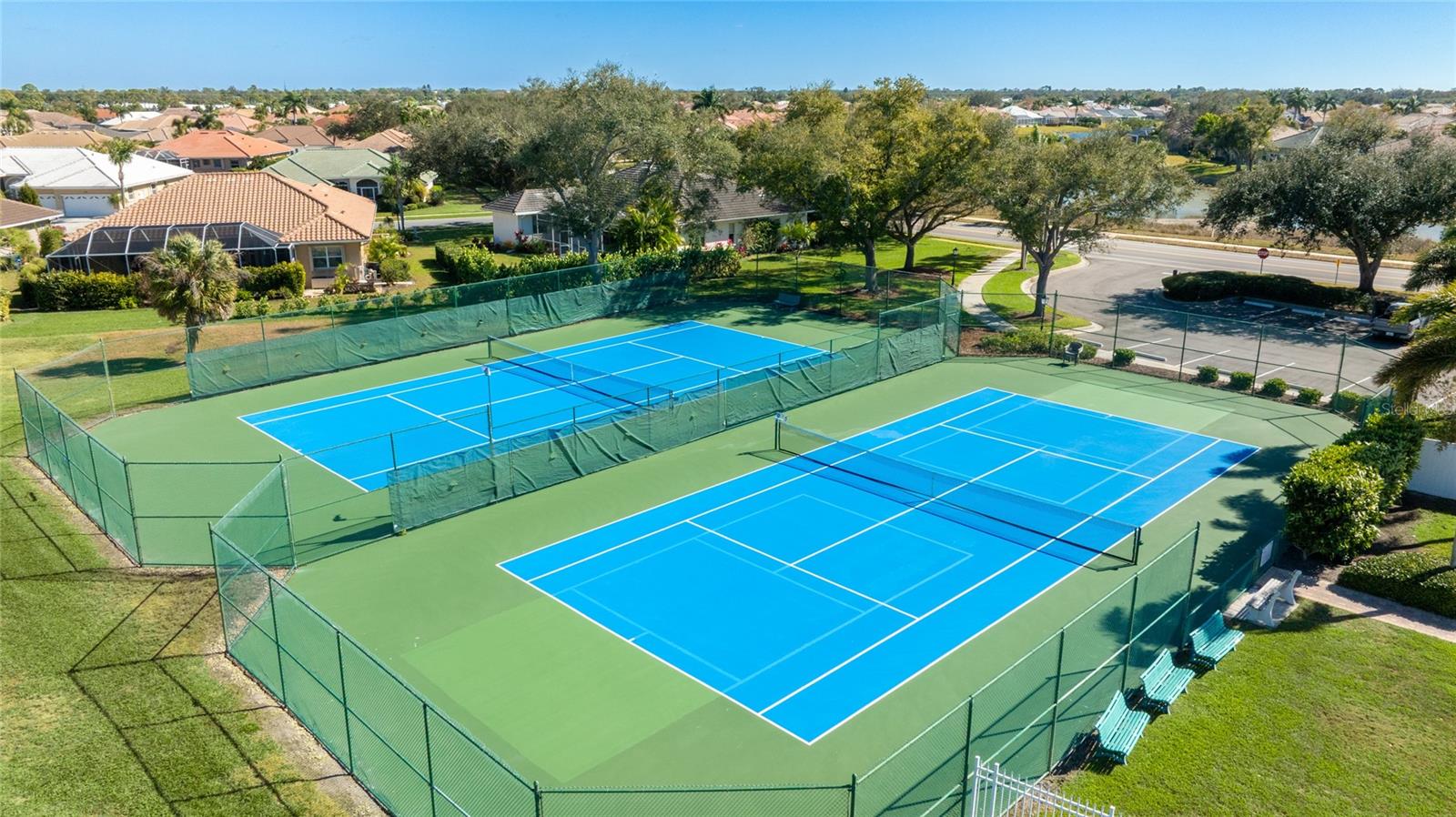 THE LAKES OF JACARANDA - Residential