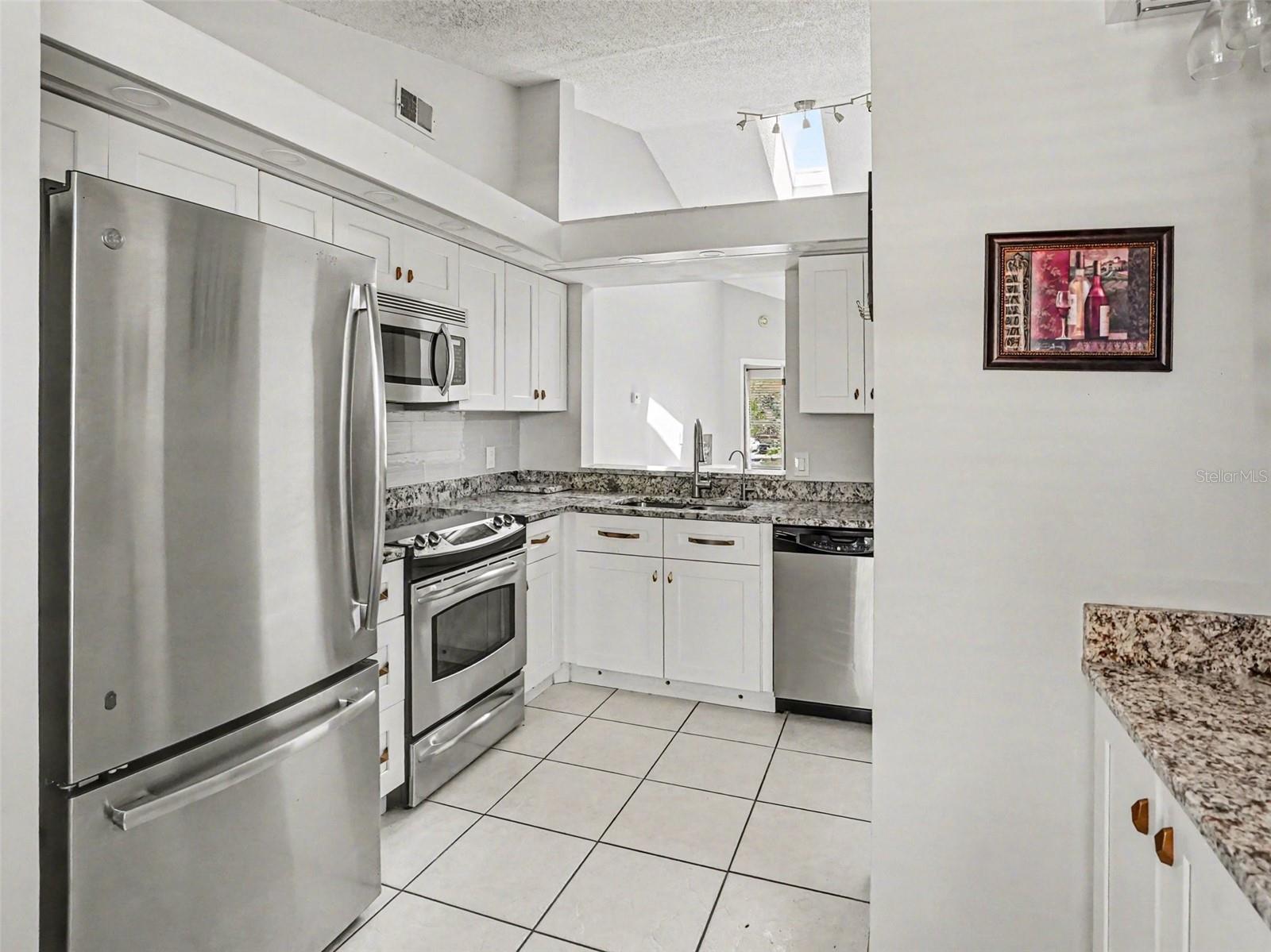 CLUB VILLAS AT WIMBLEDON PARK PH 01 - Residential