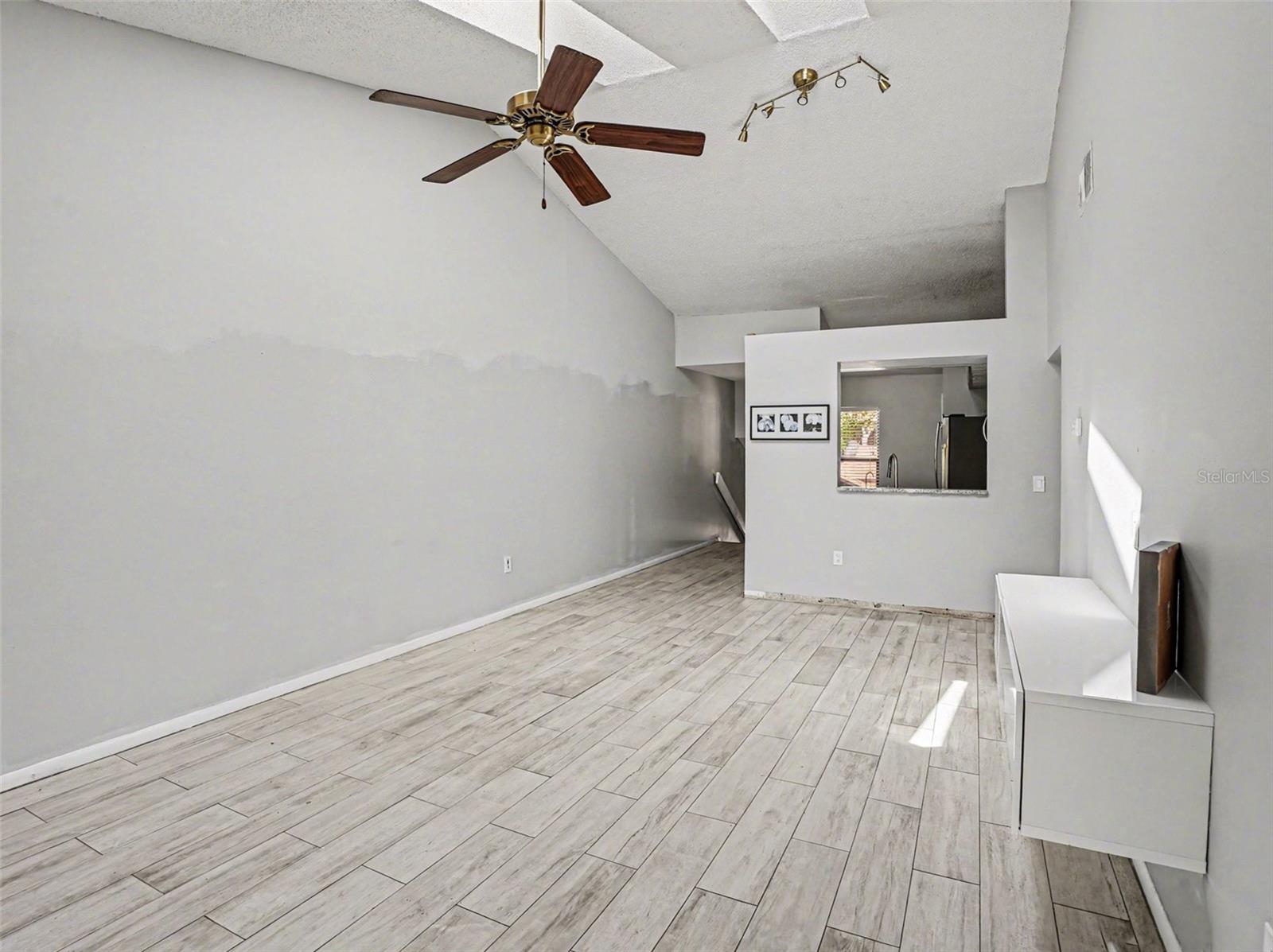 CLUB VILLAS AT WIMBLEDON PARK PH 01 - Residential