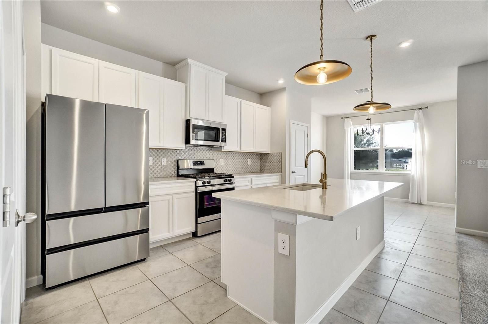 3772 BLUE MOUNTAIN WAY