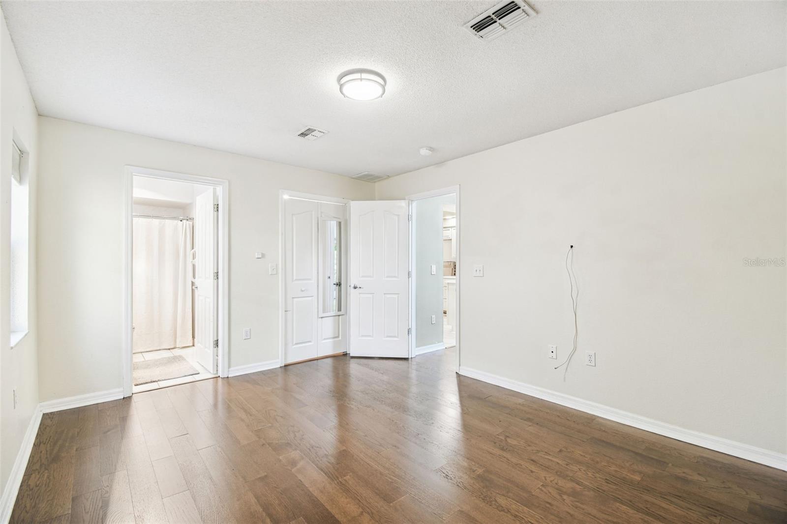 ROYAL HIGHLANDS - Residential