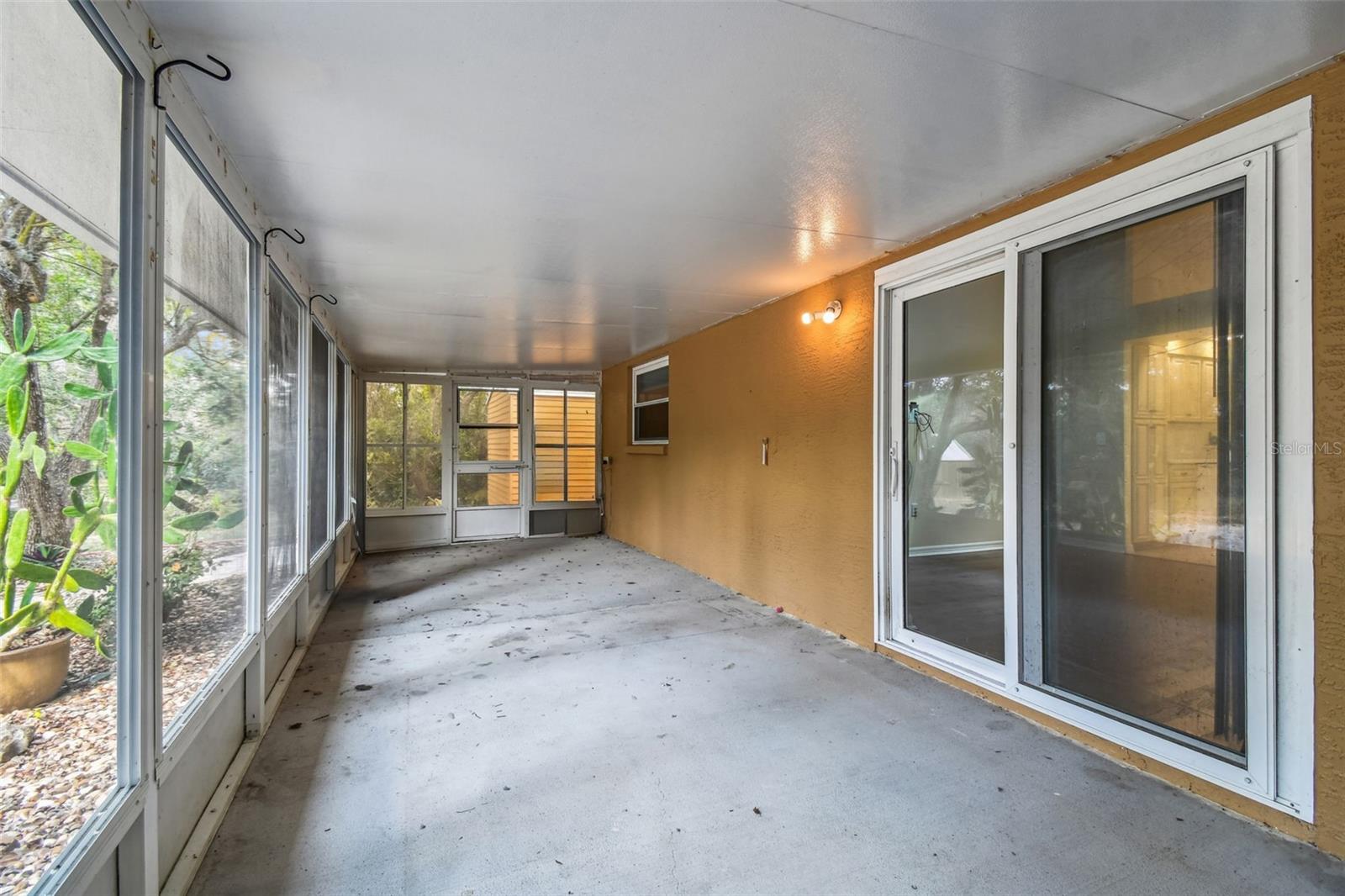 ROYAL HIGHLANDS - Residential