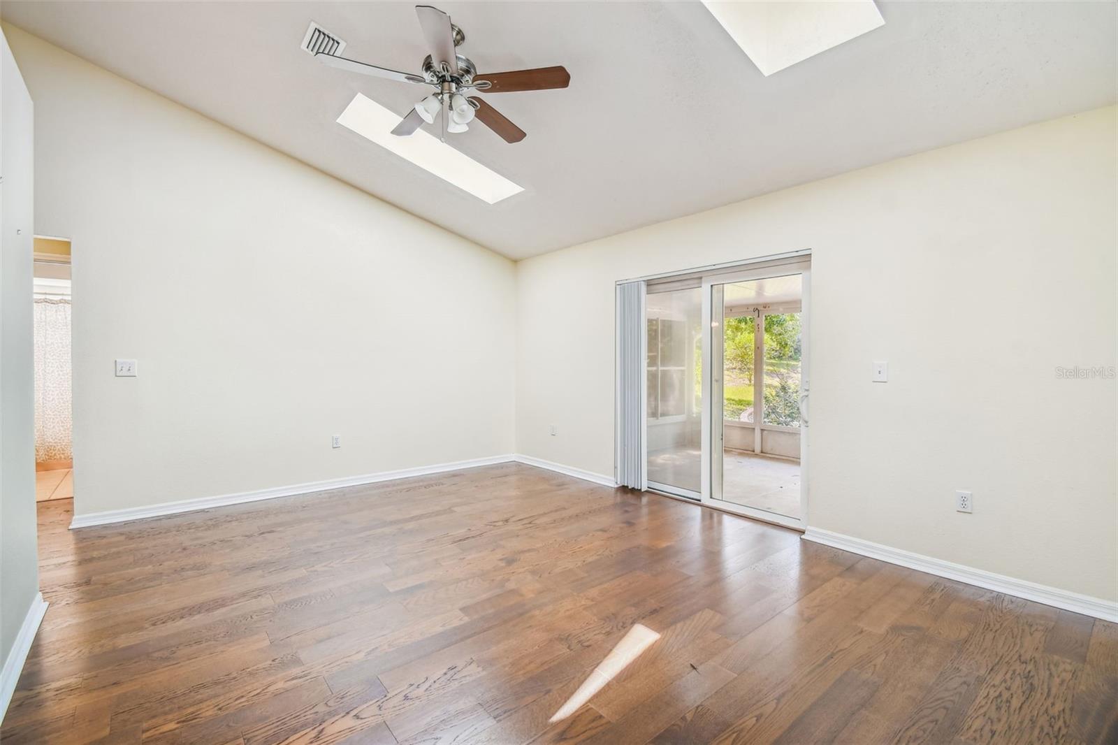 ROYAL HIGHLANDS - Residential