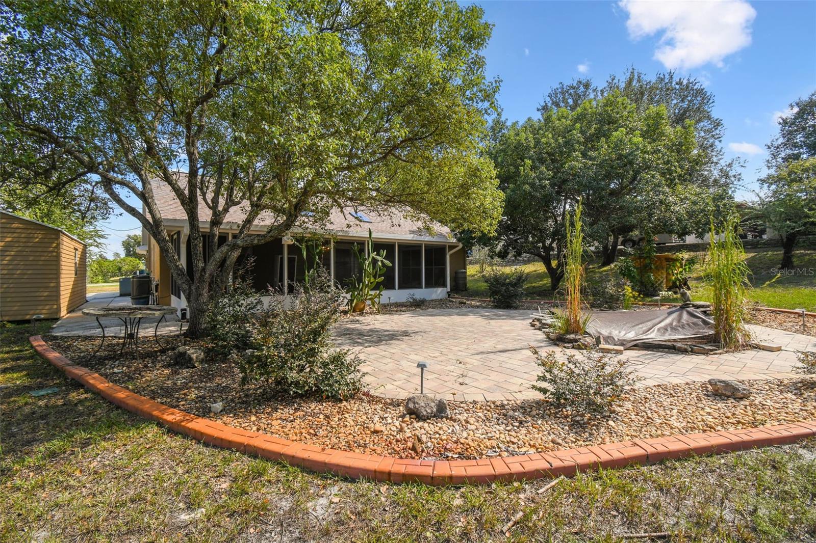 ROYAL HIGHLANDS - Residential