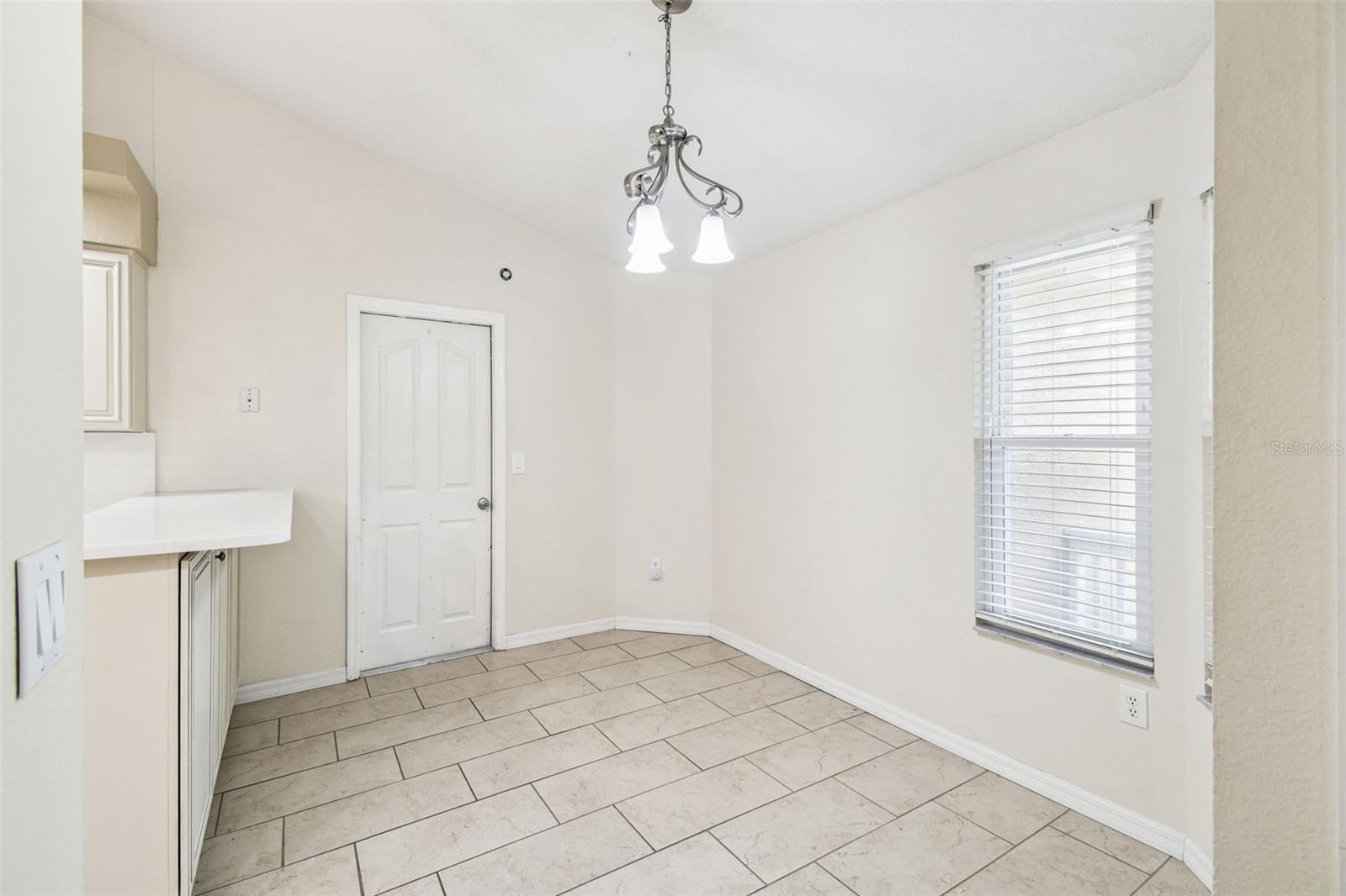 ROYAL HIGHLANDS - Residential