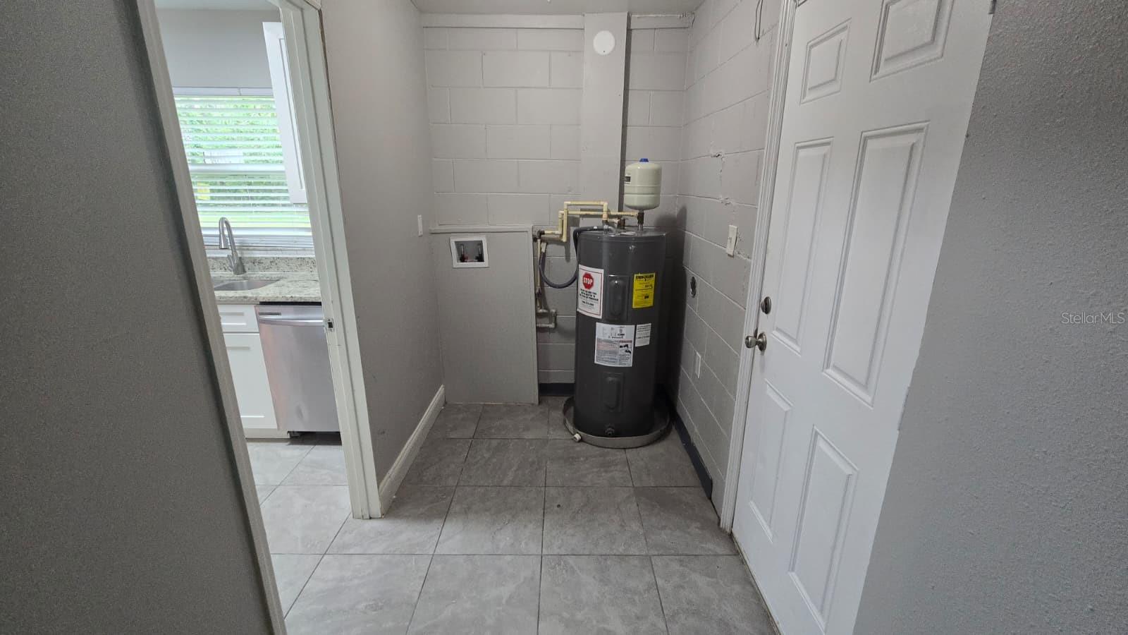 MALIBU GROVES TENTH ADD - Residential