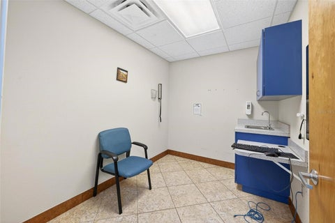 Tiny photo for 501 North Boulevard W, Leesburg, FL 34748 (MLS # OM734931)